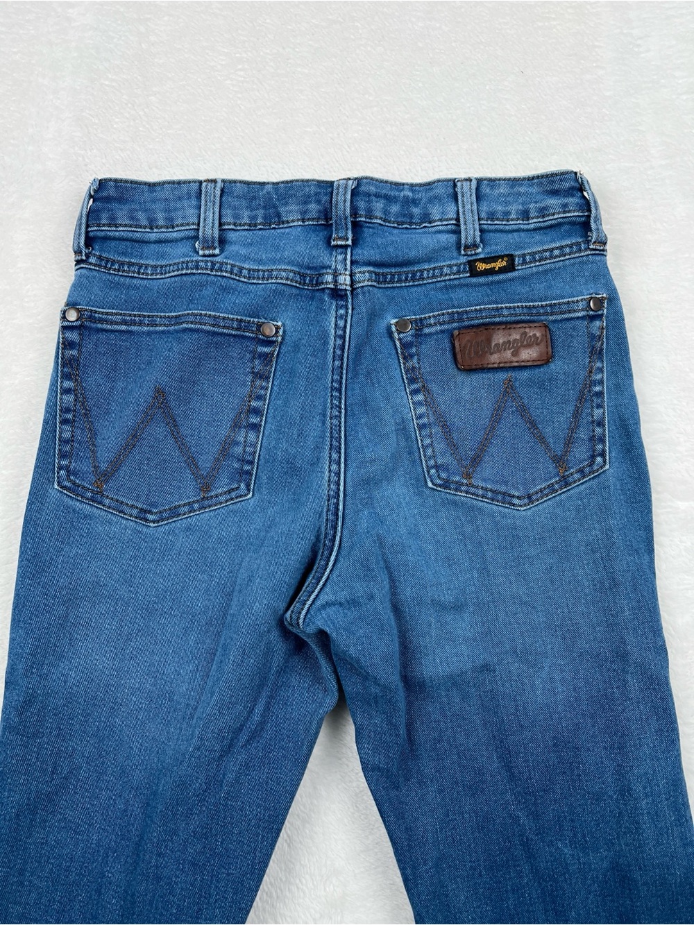 Wrangler Retro High Rise Trouser Flare Jeans Medium Wash 27x36 - Picture 4 of 4